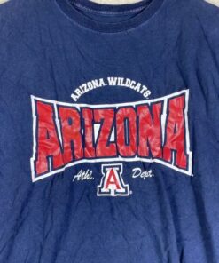 Arizona Wildcats Medium T Shirt NCAA Short