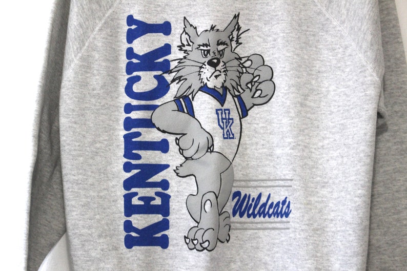 Just A Woman Who Loves Kentucky Wildcats, University Football Fan Shirt