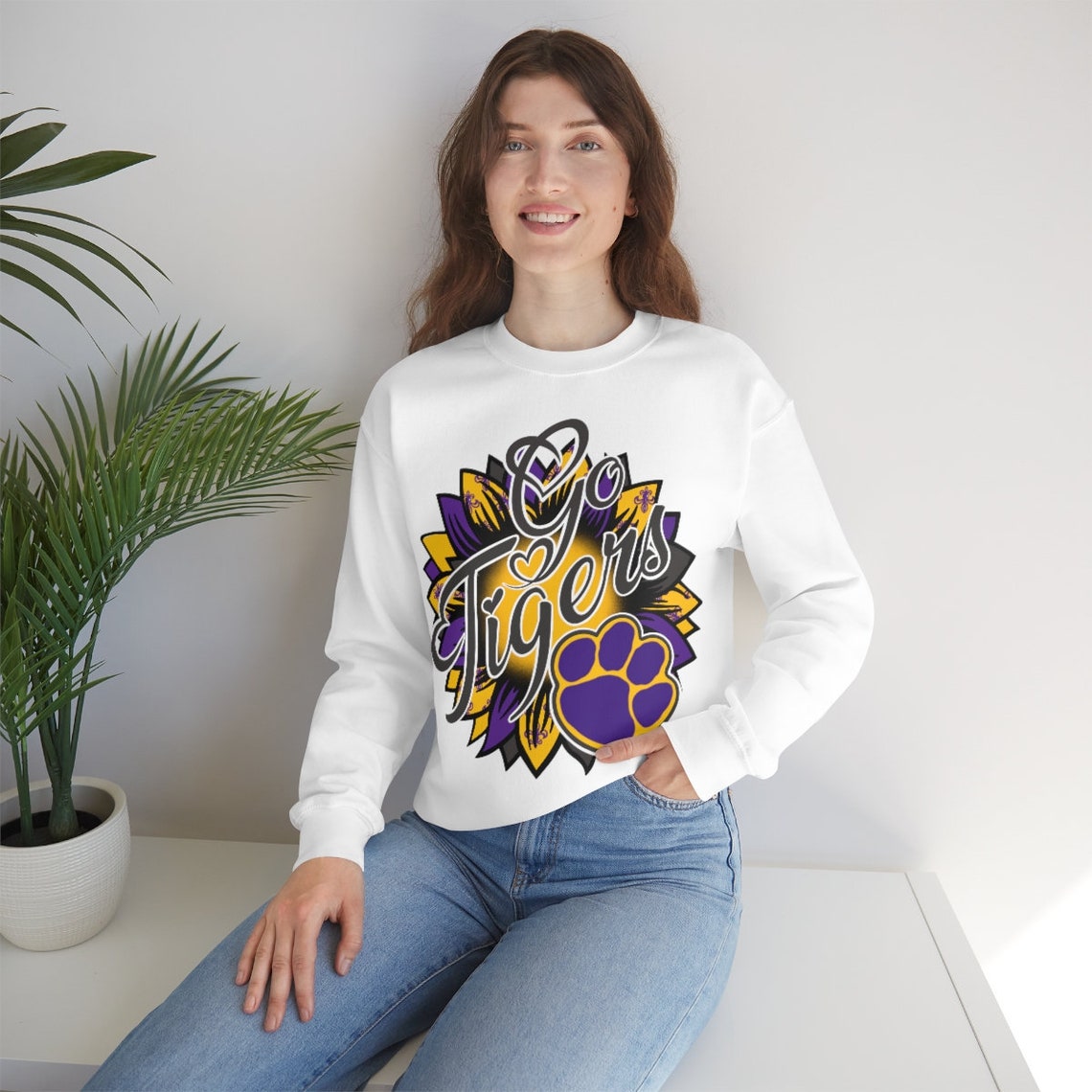 LSU Sunflower Sweatshirt, Loose fitting sweatshirt