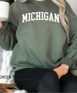 Michigan Sweatshirt, Football Sweatshirt Women, Michigan Crewneck, Michigan Mama Sweatshirt, Michigan Mom Gift, Gift for Her, Michigan Lover