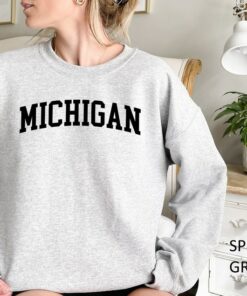 Michigan Sweatshirt, Football Sweatshirt Women, Michigan Crewneck, Michigan Mama Sweatshirt, Michigan Mom Gift, Gift for Her, Michigan Lover