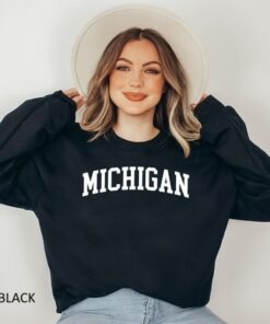 Michigan Sweatshirt, Football Sweatshirt Women, Michigan Crewneck, Michigan Mama Sweatshirt, Michigan Mom Gift, Gift for Her, Michigan Lover