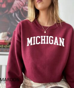 Michigan Sweatshirt, Football Sweatshirt Women, Michigan Crewneck, Michigan Mama Sweatshirt, Michigan Mom Gift, Gift for Her, Michigan Lover