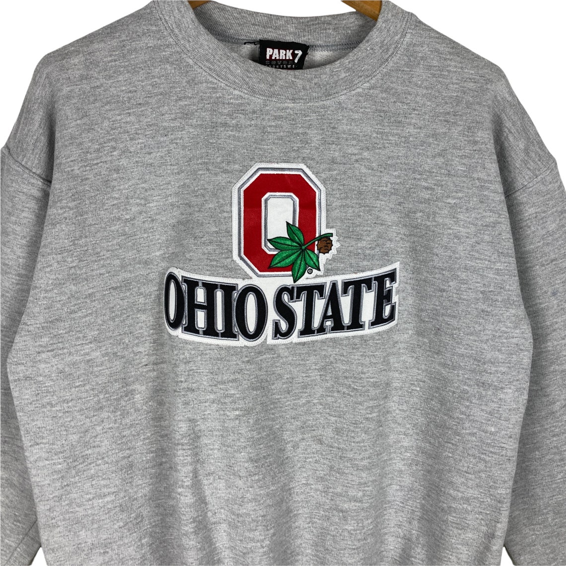 Ohio State Buckeyes Sweatshirt Medium Vintage Ohio State University Buckeyes NCAA Pullover Crewneck,Tshirt