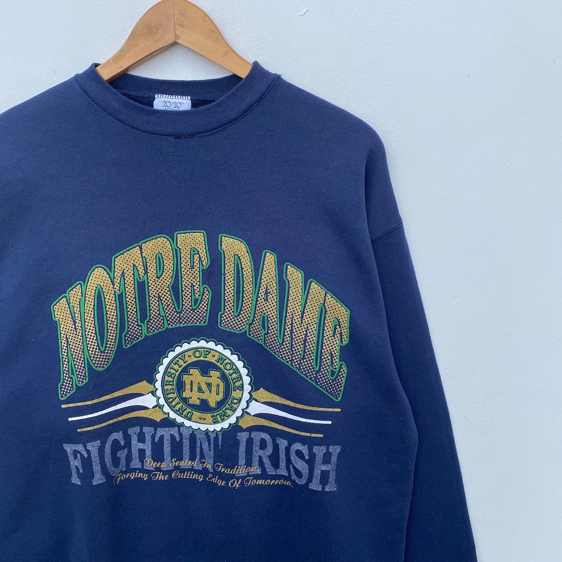 UNIVERSITY Of NOTRE DAME Sweatshirt Sweater