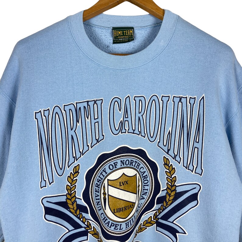 University of North Carolina Sweatshirt Large Vintage 90s North Carolina Tar Heels Ncaa Embroidered Pullover Crewneck