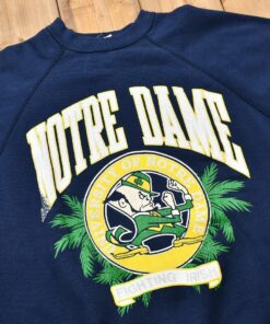 Vintage 1980s University Of Notre Dame Fighting Irish Raglan Sweatshirt / Vintag