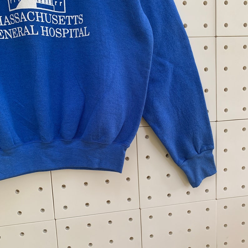 Vintage 90S American Massachusetts Sweatshirt