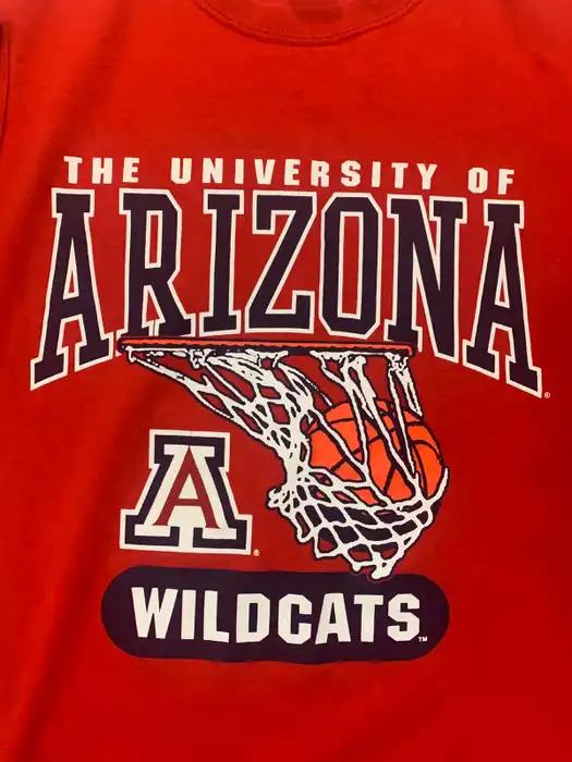 Vintage 90’s NCAA Arizona Wildcats Graphic Print T Shirt