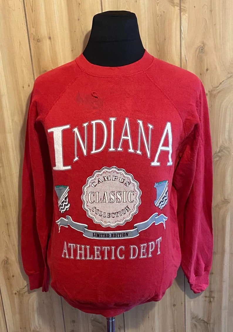 Vintage 90s University of Indiana Hoosiers Crewneck Sweatshirt, Indiana University Football Hoodie T-Shirt Gifts for NCAA Fans