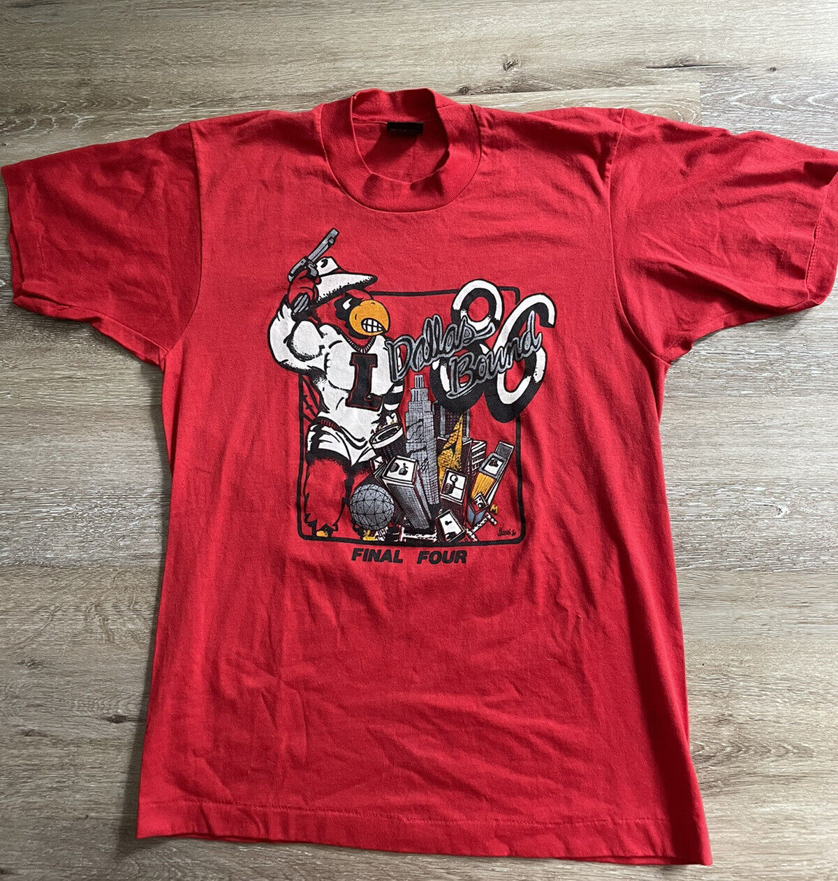 Vintage Louisville Cardinals Basketball T Shirt, sweat shirt 80s 90s UofL College