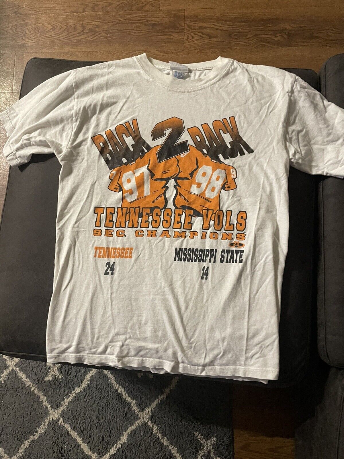 Vintage Tennessee Sec Championship Back 2 Back 24 14 Tennessee Vs Mississipi Crewneck Sweatshirts Reprinted