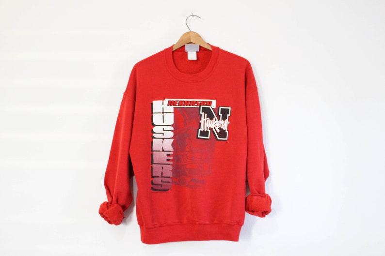Vintage University Of Nebraska Cornhuskers Huskers Sweatshirt Gifts for Fans