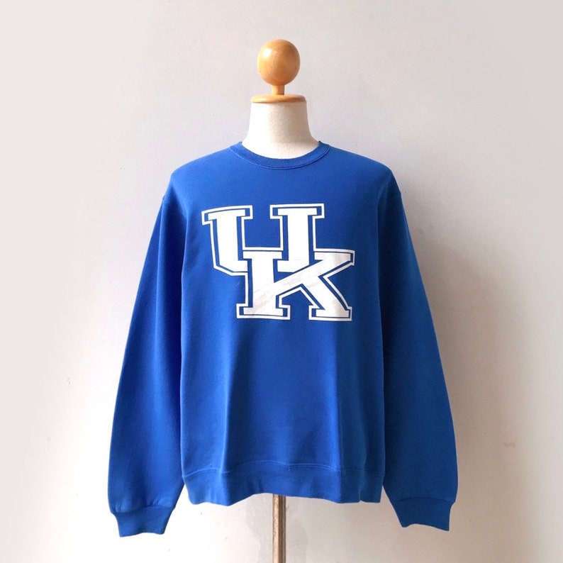 Vintage University of Kentucky Wildcats Basketball Sweatshirt Gifts for NCAA Fans