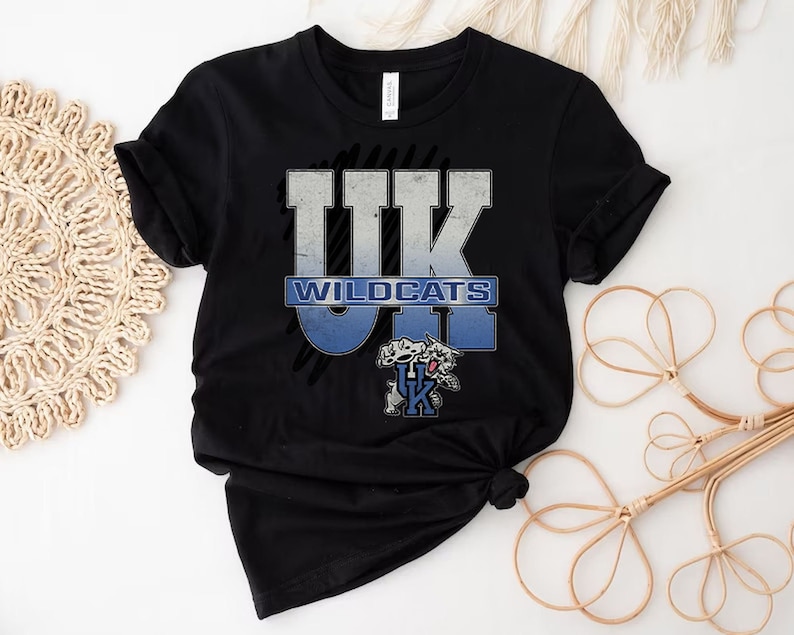 Vintage University of Kentucky Wildcats Sweatshirt Gifts for Fans