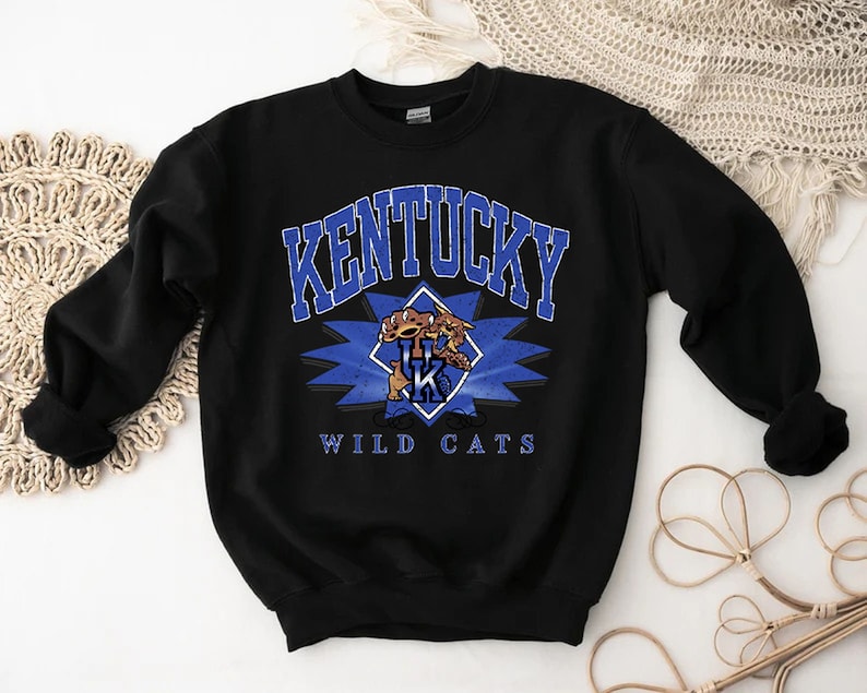 Vintage University of Kentucky Wildcats Sweatshirt Gifts for NCAA Fans