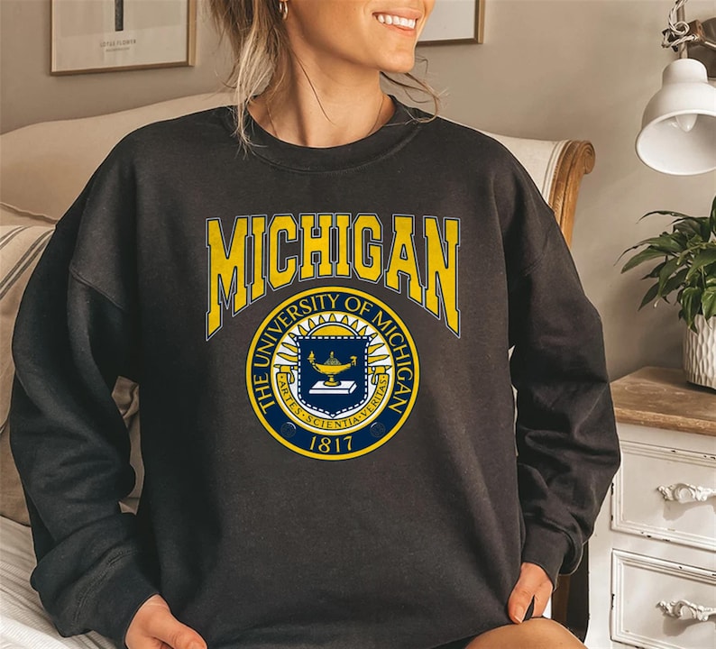 intage 90s Michigan Wolverines Sweatshirt, Vintage 90s Shirt, Gift For Her, Gift For Him, Michigan Wolverines Hoodie