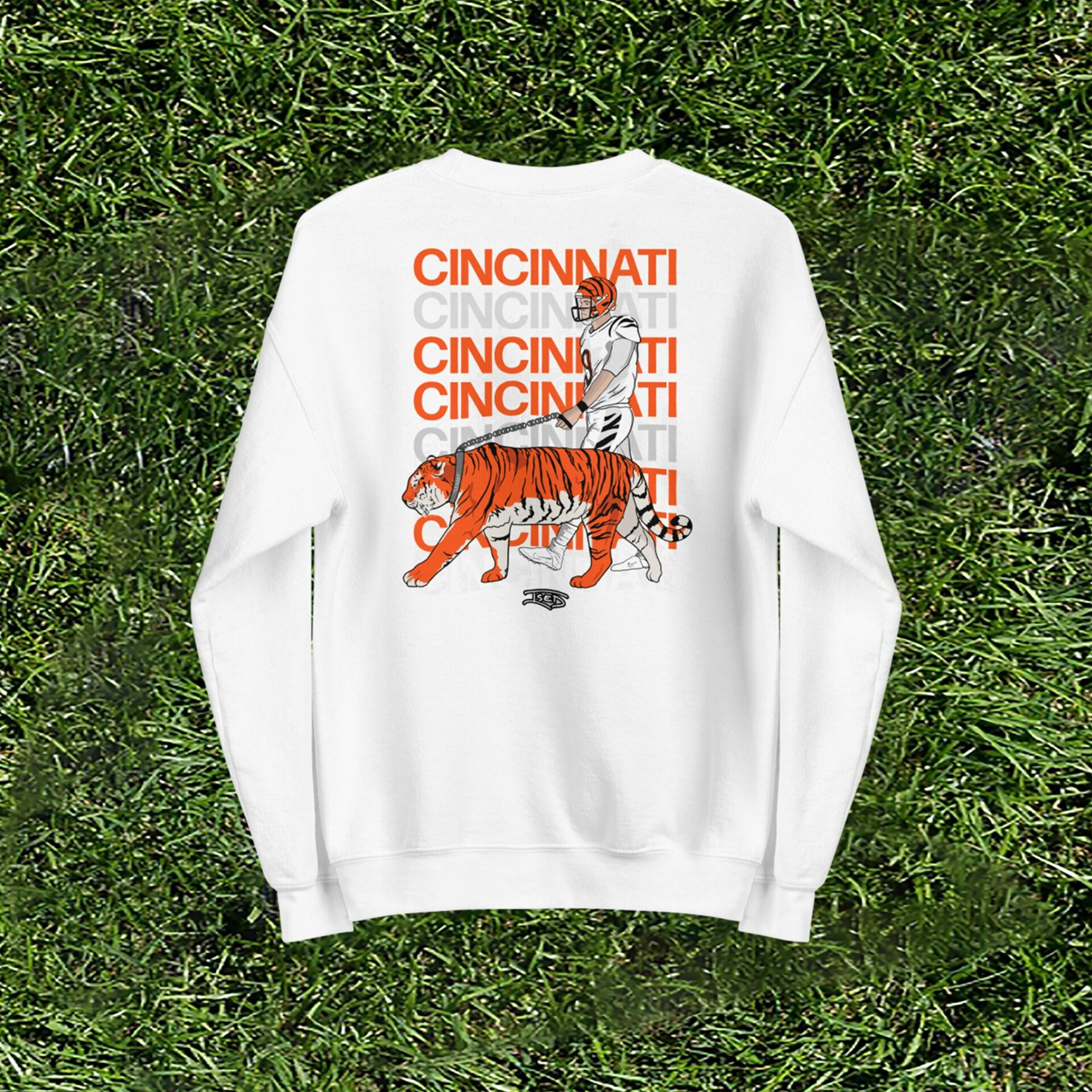 Cat Walk Joe Burrow Crewneck Sweatshirt Hoodie Shirt Gifts for Fans