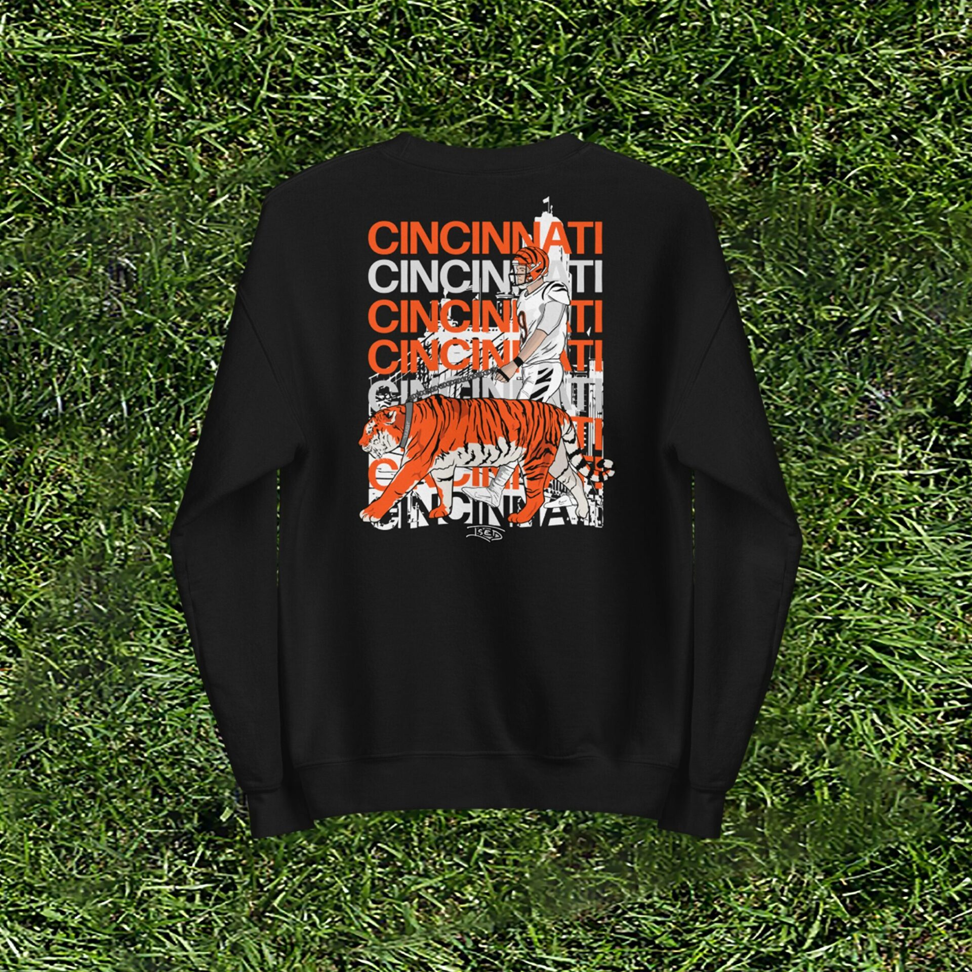 Cat Walk Joe Burrow Crewneck Sweatshirt Hoodie Shirt Gifts for Fans