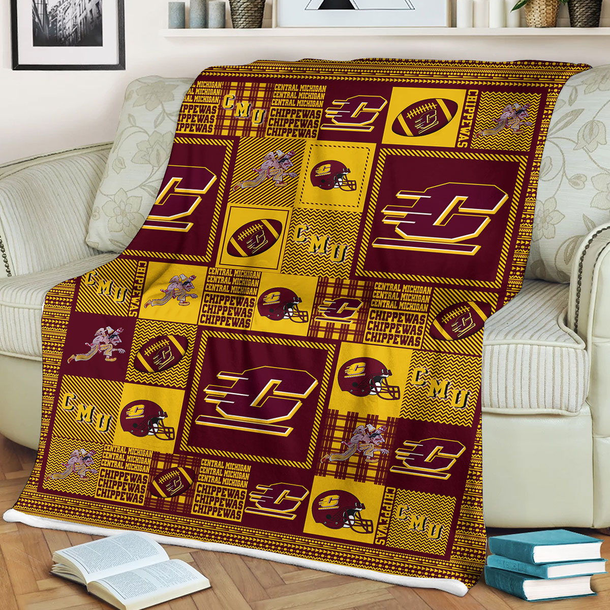 Central Michigan Chippewas Sherpa Fleece Blanket Gifts for NCAA Fans