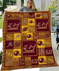 Central Michigan Chippewas Sherpa Fleece Blanket Gifts for NCAA Fans