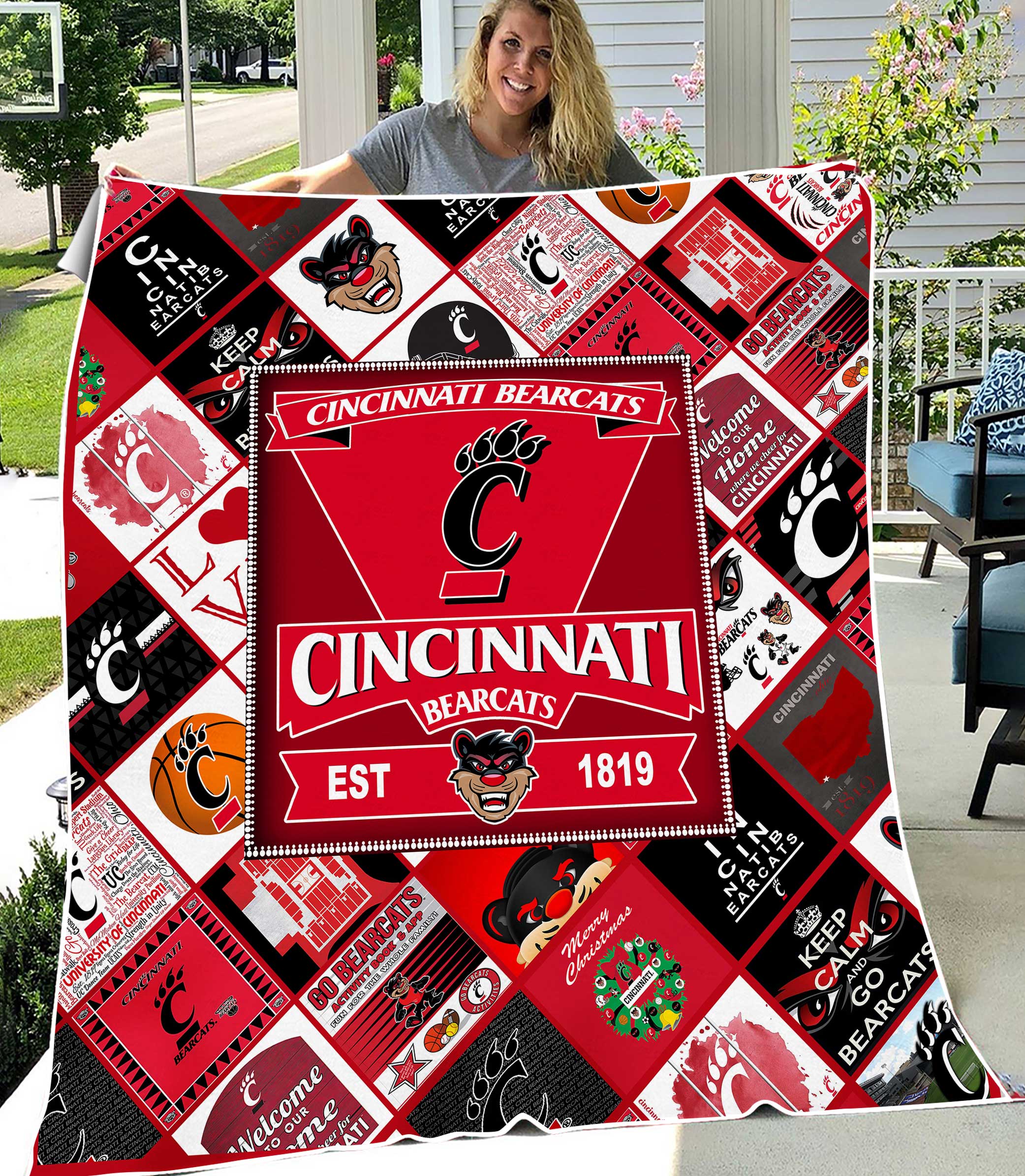 Cincinnati Bearcats Sherpa Fleece Blanket Gifts for NCAA Fans