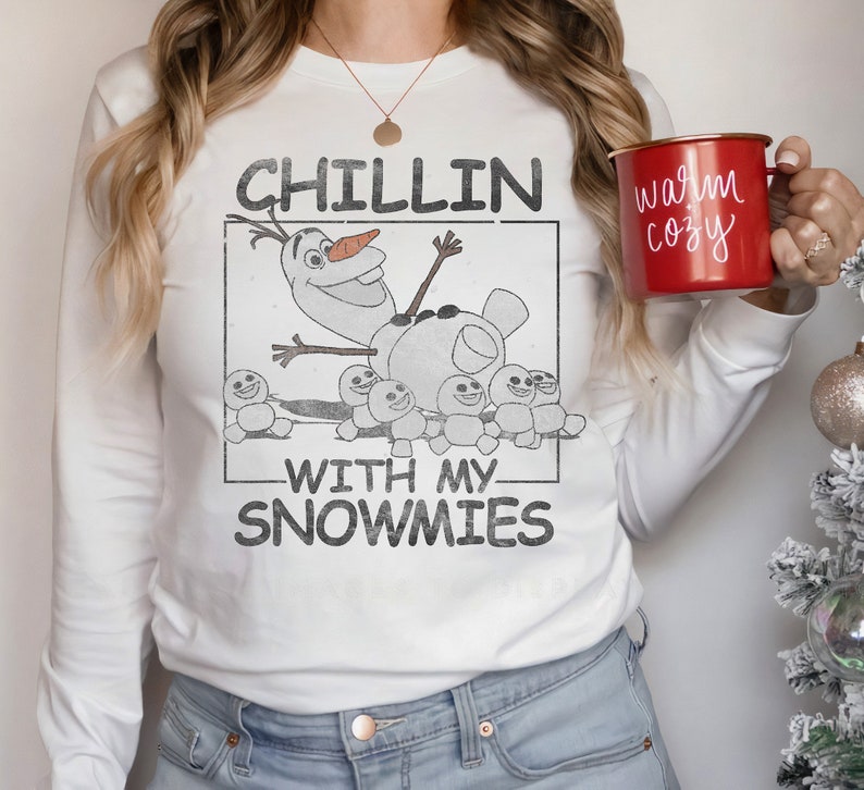 Disney Frozen Olaf Chillin With My Snowmies Portrait T-Shirt Disneyland Vacation Holiday Trip Unisex T-shirt Hoodie Sweatshirt