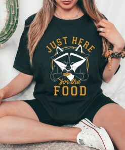 Disney Pocahontas Meeko Just Here For The Food Portrait T-Shirt, Disneyland Vacation Family Trip Vacation Gift Unisex T-shirt