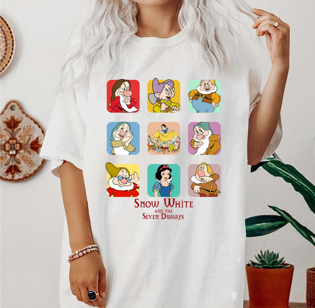 Disney Snow White and Seven Dwarfs Group Shot Shirt, Grumpy, Dopey, bashful, Disneyland Holiday Vacation Gift Unisex Adult T-shirt Kid Shirt