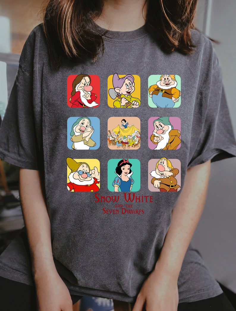 Disney Snow White and Seven Dwarfs Group Shot Shirt, Grumpy, Dopey, bashful, Disneyland Holiday Vacation Gift Unisex Adult T-shirt Kid Shirt