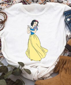 Disney Snow White and The Seven Dwarfs Princess Pose Classic Shirt, Magic Kingdom, Unisex T-shirt Family Birthday Gift Adult Kid Toddler Tee