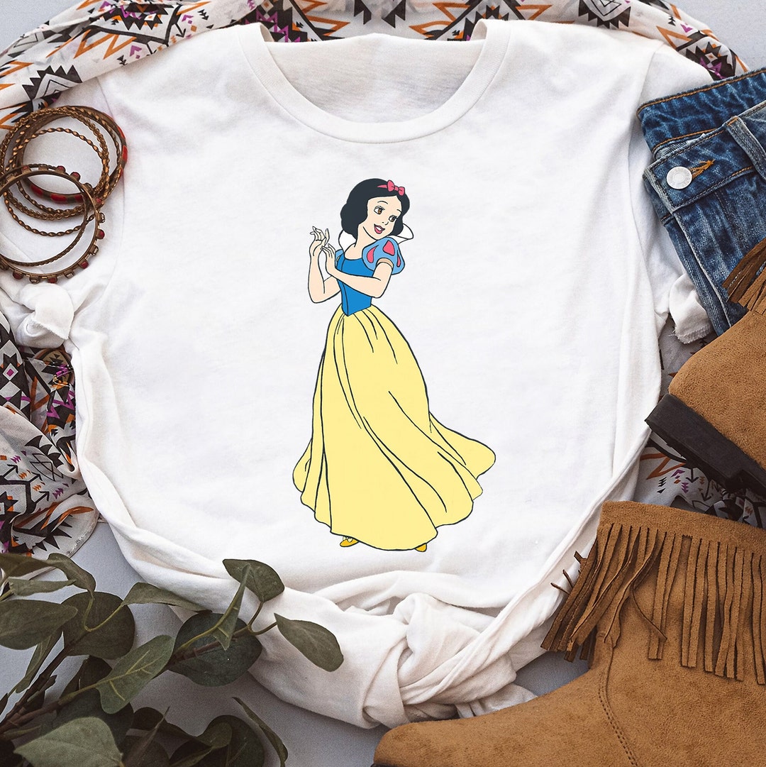 Disney Snow White and The Seven Dwarfs Princess Pose Classic Shirt, Magic Kingdom, Unisex T-shirt Family Birthday Gift Adult Kid Toddler Tee