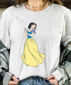 Disney Snow White and The Seven Dwarfs Princess Pose Classic Shirt, Magic Kingdom, Unisex T-shirt Family Birthday Gift Adult Kid Toddler Tee