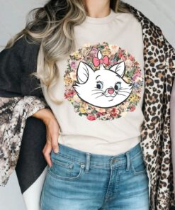 Disney The Aristocats Marie Floral Portrait T-Shirt, Magic Kingdom, Disneyland Family Trip Vacation 2022 Gift Unisex T-shirt Kid