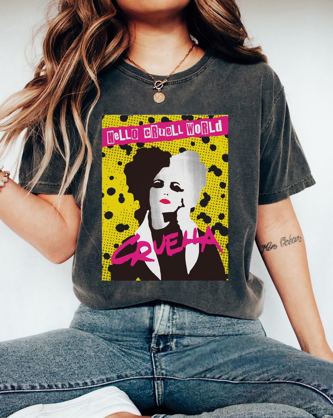 Disney Villains Cruella Hello Cruell World Ransom Stencil Art T-shirt, Disneyland Family Trip Vacation Gift Unisex Adult T-shirt Kid Shirt