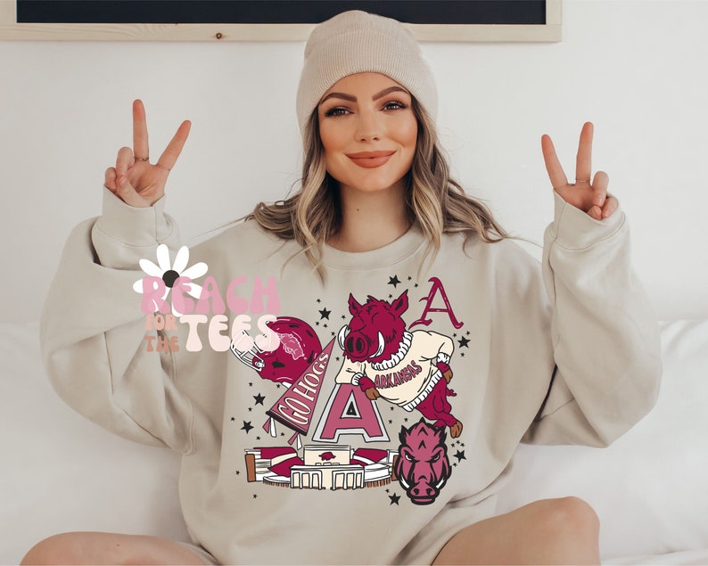 Exclusive Unisex 90s Vintage Oversized Arkansas Razorbacks Sweatshirt, University of Arkansas Shirt, Go Hogs Shirt, Hoodie Game Day Wear, Woo Pig