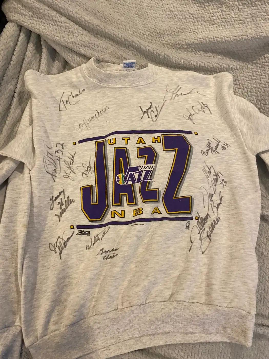 Signed Utah Jazz Crewneck T-Shirt Sweatshirt Pullover Hoodie Reprinted Full Color Full Size