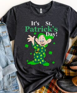 Snow White and the Seven Dwarfs Dopey St. Happy Patrick's Day T-shirt, Disney Irish Shamrock 2023 Tee, Disneyland Vacation Trip Gift Gift Adult Kid Toddler Tee