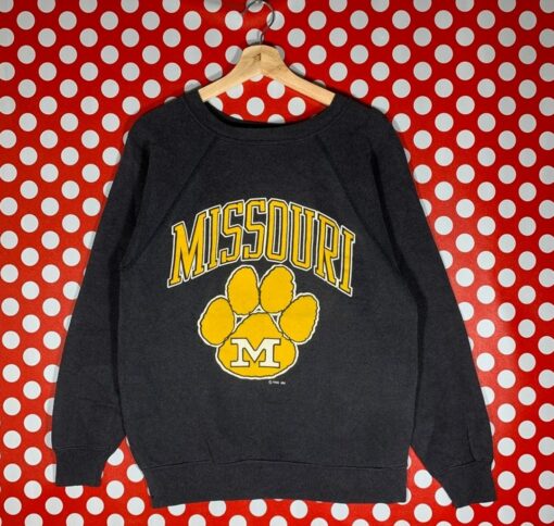 Vintage Style 80s Missouri Tigers Sweatshirt, Missouri Tigers Crewneck, Missouri Sweater Pullover, Missouri University, Gift for Her, Gift For Him