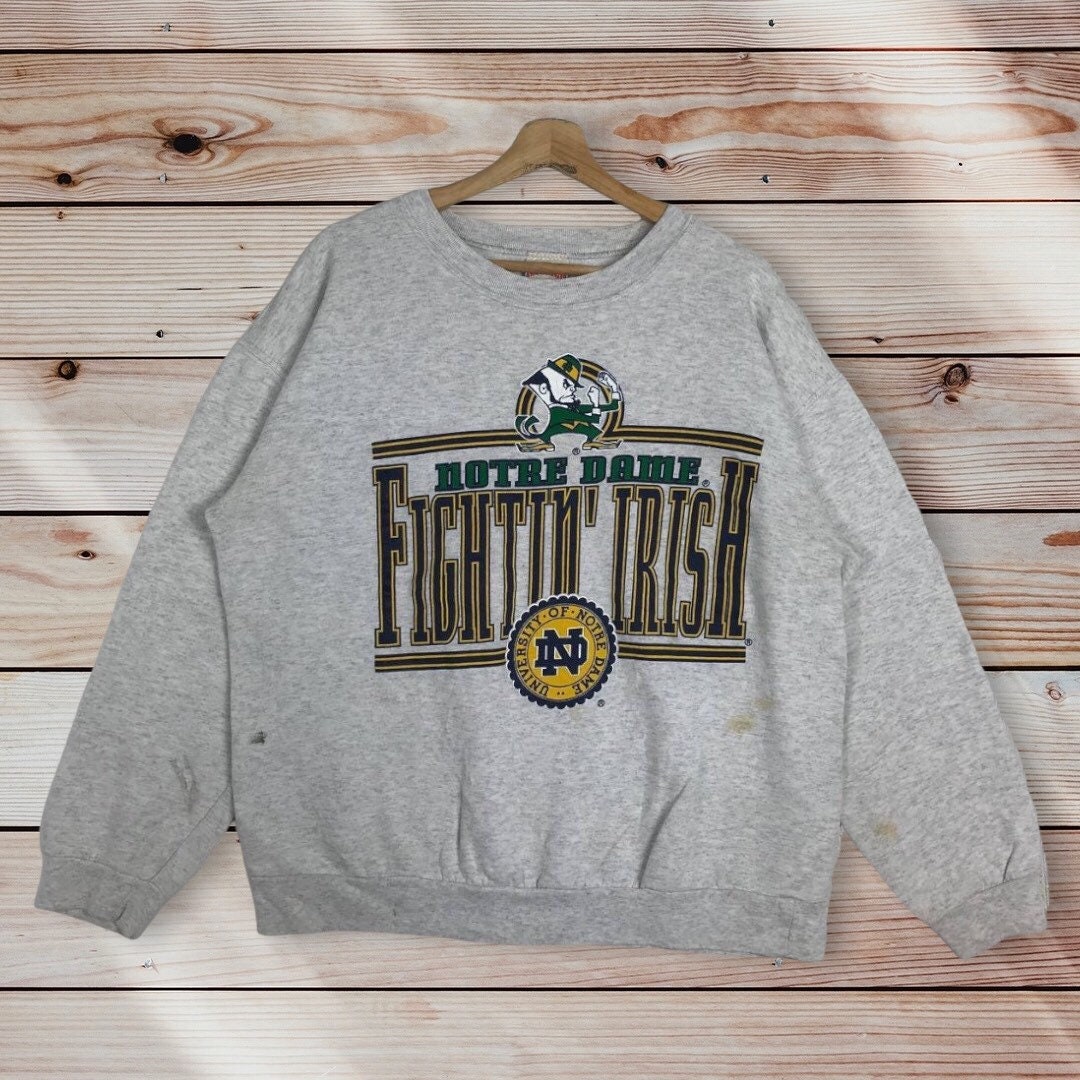 Vintage Style 90s Nutmeg Notre Dame University Crewneck Sweatshirt Printed Big Logo Notre Dame Fighting Irish Sweater Pullover