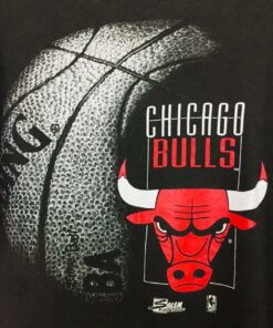 Vintage Style Chicago Bulls T Shirt Hoodie Sweatshirt Gifts for Fans