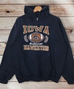 Vintage Style IOWA State University Hawkeyes Pullover Hoodie Printed Spell Out Logo IOWA Hawkeyes Sweater Pullover