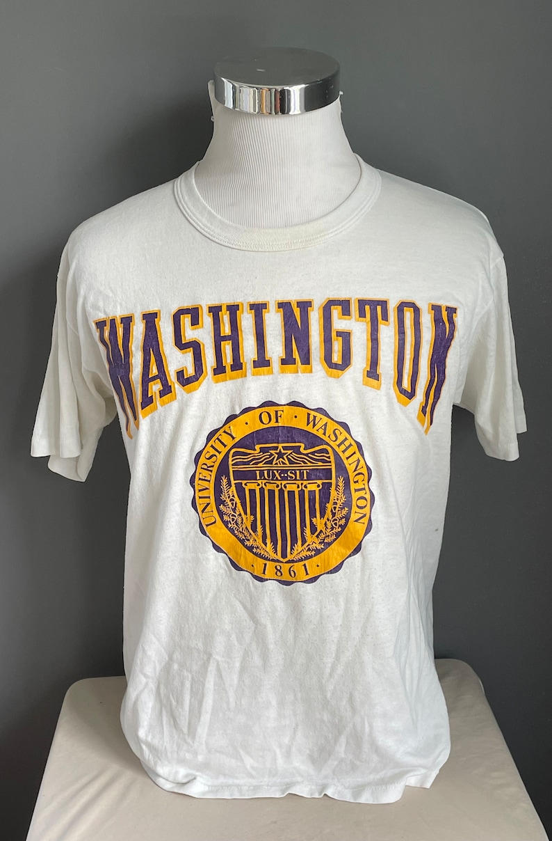 Vintage University of Washington Huskies NCAA College 1980s Crewneck Tshirt, College Sports Graphic Tshirt, Vintage UW Huskies Small