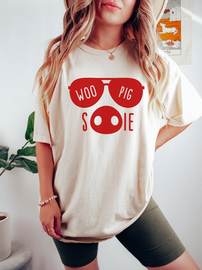 Woo Pig Sooie Shirt, Comfort Colors Arkansas Shirt, Arkansas Razorbacks Tee, University of Arkansas Tshirt, Razorback Football Tee, Uark Tee, Sweatshirt, Hoodie