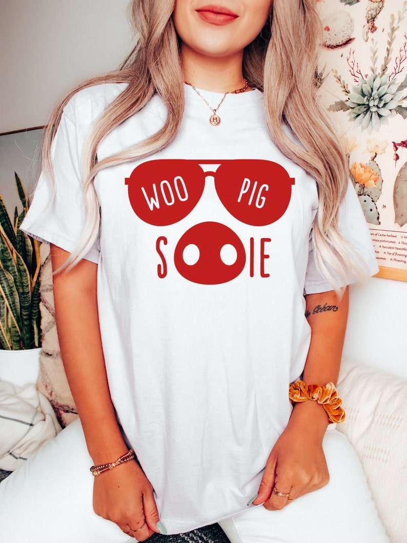 Woo Pig Sooie Shirt, Comfort Colors Arkansas Shirt, Arkansas Razorbacks Tee, University of Arkansas Tshirt, Razorback Football Tee, Uark Tee, Sweatshirt, Hoodie