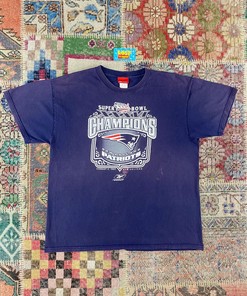 2003 Vintage Style NFL New England Patriot Super Bowl Champion Tshirt Pullover Hoodie Crewneck Sweatshirt Reprinted Full Color Full Size Gifts For NFL Fans