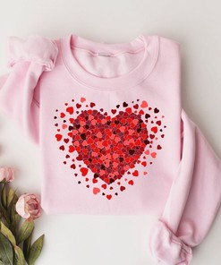 3D Hearts Valentine's Day Shirt: Cheetah Print and Gift-Worthy