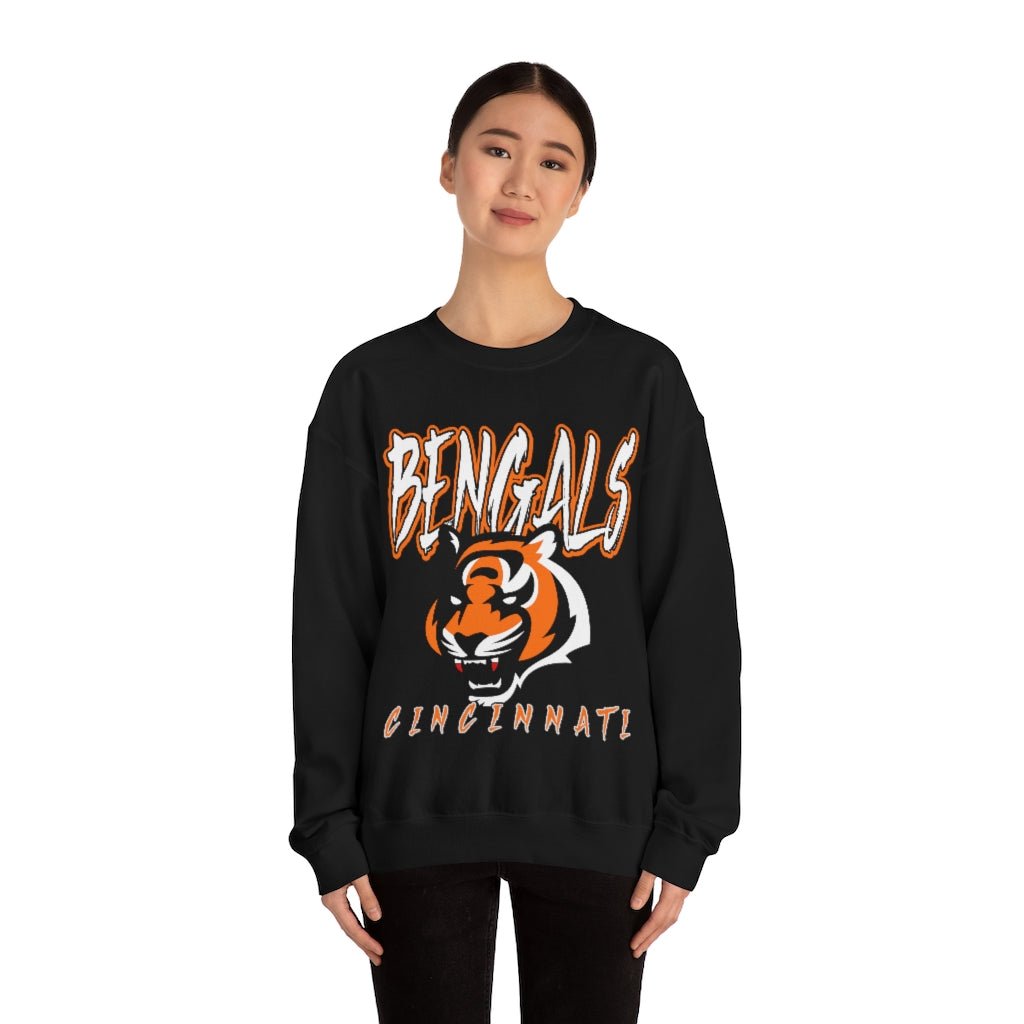 Cincinnati Bengals HALLOWEEN Retro NFL Crewneck Sweatshirt Hoodie Shirt Gifts for Fans - Image 2