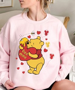 Cute Pooh Valentine T-shirt Winnie The Pooh Bee Mine Unisex T-shirt Pooh And Piglet Valentine's Day Shirt Magic Kingdom Disneyland Trip Tee