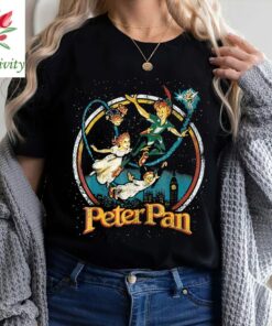Disney Peter Pan Group London Flyin Graphic T-Shirt, Vintage Disneyland Vacation Holiday Trip Unisex T-shirt